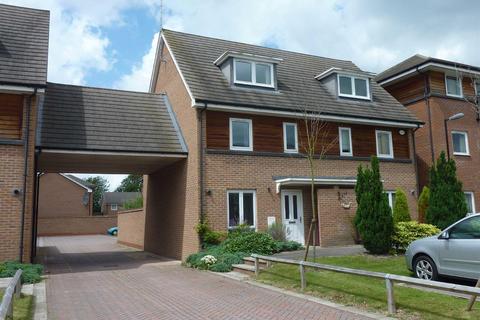 3 bedroom townhouse for sale, 138 Meadow WayCavershamReadingBerkshire