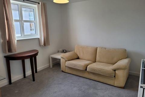 2 bedroom flat to rent, 43 Heroes Drive