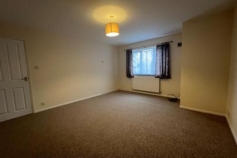 2 bedroom flat to rent, Tollgate Lane, Bury St. Edmunds IP32