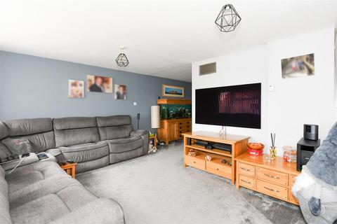 18 Winterslow Road, Trowbridge, BA14 0LX