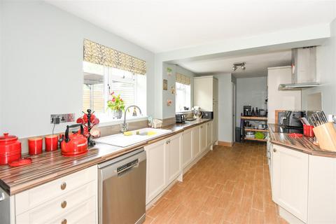 18 Winterslow Road, Trowbridge, BA14 0LX