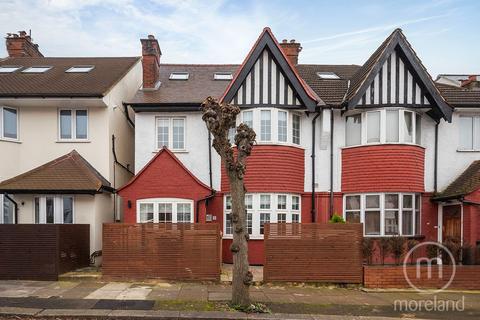 2 bedroom ground floor flat to rent, 8 Clifton Gardens, Greater London NW11