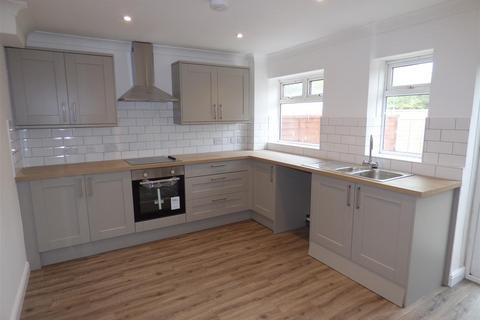 3 bedroom terraced house to rent, Timberleys, West Sussex BN17