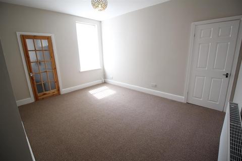 2 bedroom house to rent, Shields Road, Walkerville, Newcastle Upon Tyne