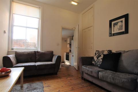 2 bedroom flat to rent, Addycombe Terrace, Heaton