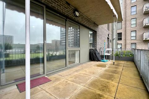 3 bedroom duplex for sale, Magellan Boulevard, London E16