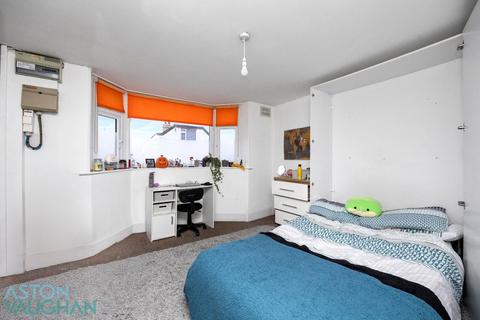 3 bedroom apartment to rent, Baden Road, Brighton BN2