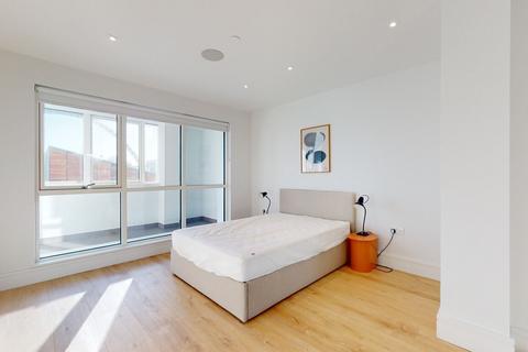 3 bedroom flat to rent, Olympic Way