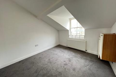 2 bedroom flat to rent, Albert Road, Bournemouth,