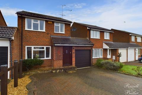 3 bedroom link detached house for sale, Plover Close, Buckingham, Buckinghamshire, MK18