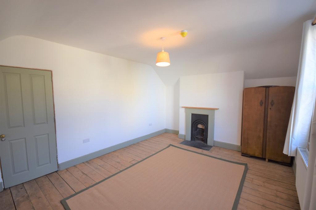 A spacious and inviting large double bedroom wi...