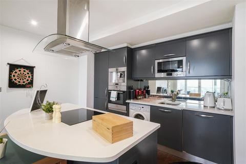 2 bedroom apartment for sale, The Oxygen, Western Gateway, London