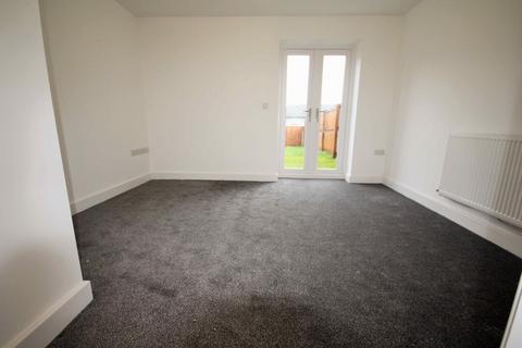 4 bedroom terraced house to rent, Moorcroft Gardens, Tonge Moor, Bolton, Lancs, BL2