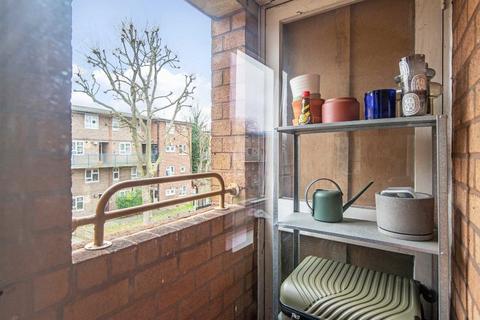 8 Blanchard Way, London, E8 3AE