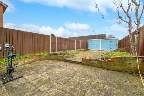 3 bedroom end of terrace house for sale, Regents Close, Collingham, Newark