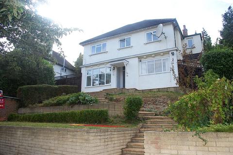 4 bedroom detached house to rent, Downlands Road, Purley CR8