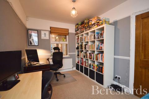 2 bedroom terraced house for sale, George Street, Romford, RM1