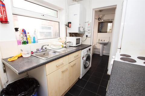 4 bedroom house to rent, Tiverton Road, Birmingham B29