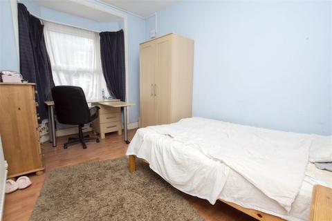 4 bedroom house to rent, Tiverton Road, Birmingham B29