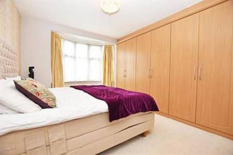 4 bedroom semi-detached house for sale, Roxborough Avenue, Isleworth, TW7