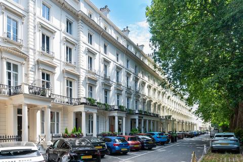 Studio to rent, Westbourne Terrace, Bayswater, London, W2