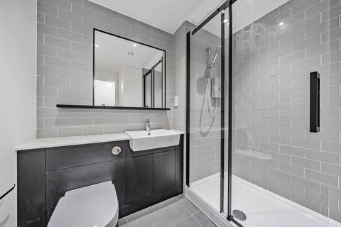 Studio to rent, Fairbank House, Colindale, London, NW9
