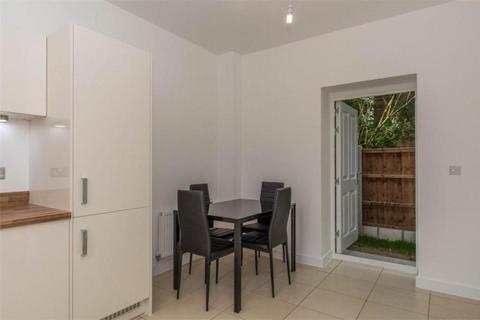 3 bedroom semi-detached house for sale, Chelmsford CM2