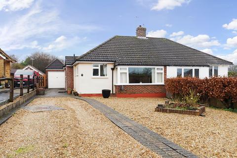 2 bedroom bungalow for sale, Woodside Road, Farnham, Surrey, GU9