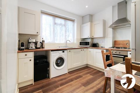 3 bedroom terraced house to rent, Athelney Street, London, SE6