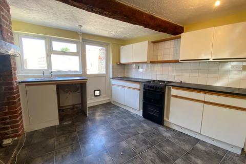 2 bedroom end of terrace house to rent, High Street, Suffolk IP6