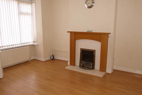 3 bedroom terraced house to rent, Evesham Road, Crabbs Cross