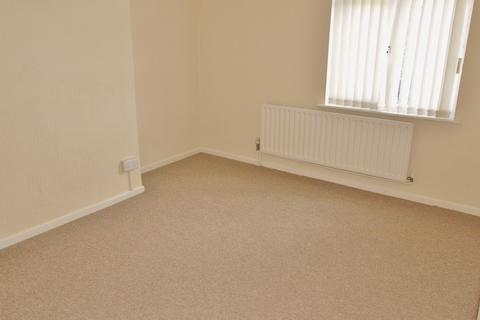 3 bedroom terraced house to rent, Evesham Road, Crabbs Cross