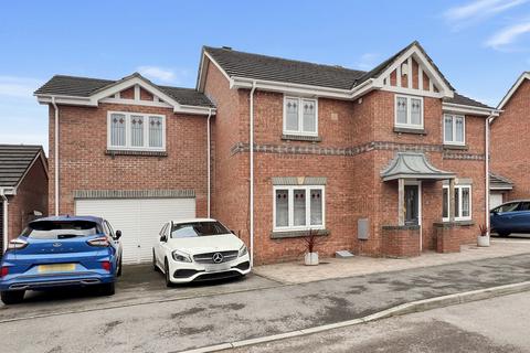 5 bedroom detached house for sale, Fell Road, Westbury