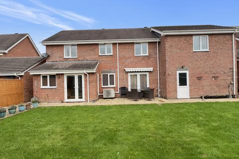 5 bedroom detached house for sale, Fell Road, Westbury