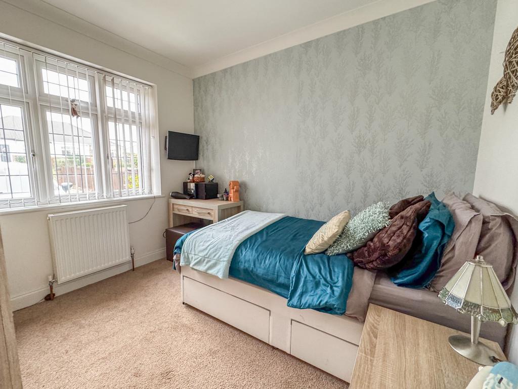 Gf bedroom