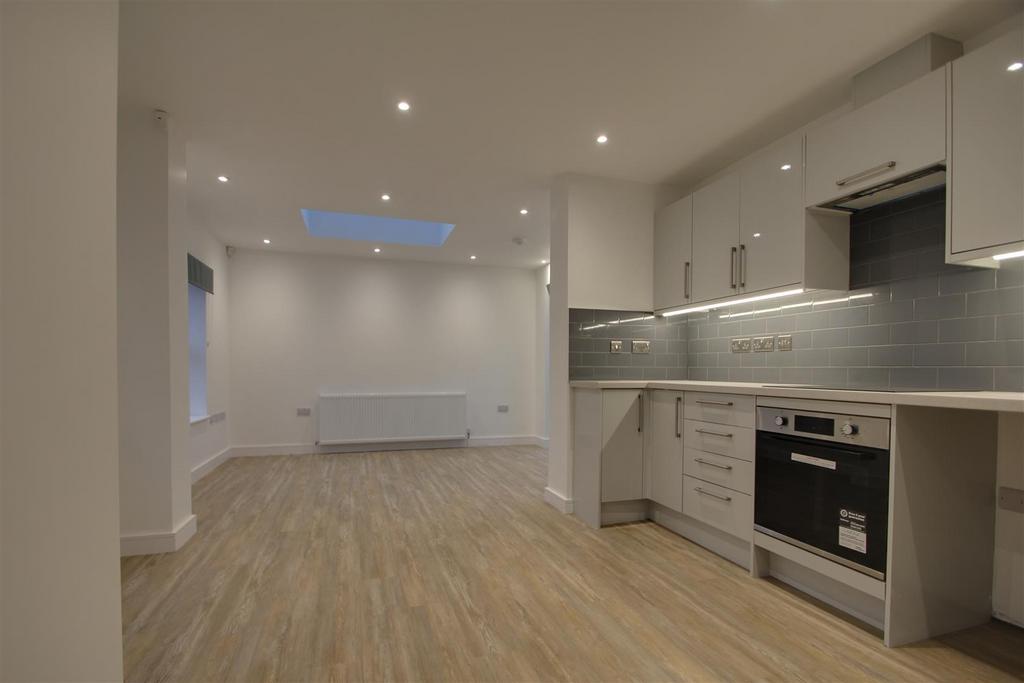 Open Plan Lounge Kitchen