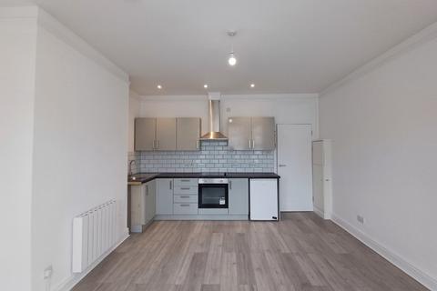 2 bedroom apartment to rent, Hamilton Road, Bournemouth