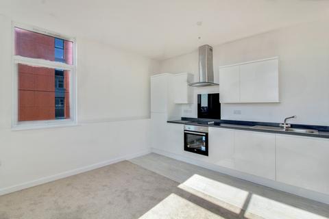 2 bedroom apartment for sale, Victoria Avenue, Southend-On-Sea SS2