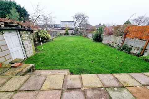 4 bedroom semi-detached house for sale, Langside Crescent, London