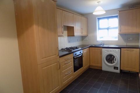 3 bedroom semi-detached house to rent, Moorfield Close, Darlington