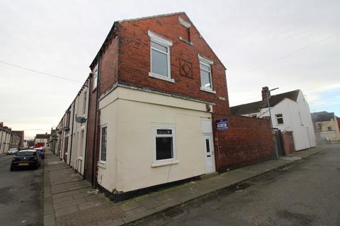 2 bedroom terraced house to rent, Derwent Street, North Ormesby