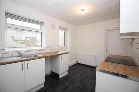 2 bedroom terraced house to rent, Derwent Street, North Ormesby