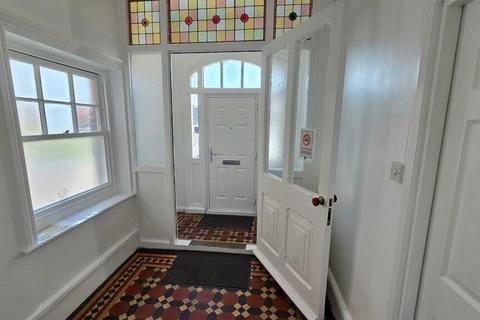 2 bedroom apartment to rent, Bexhill-on-Sea, East Sussex