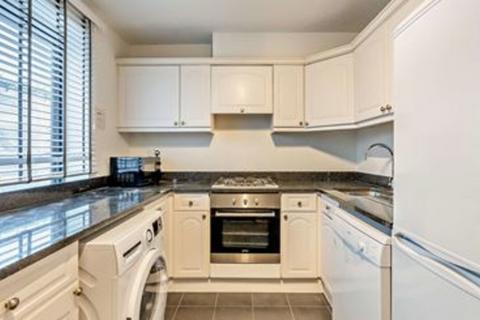 2 bedroom apartment to rent, Fulham Road, London SW3