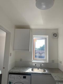 1 bedroom flat to rent, Burket Close, Southall