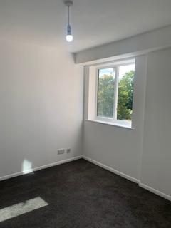 1 bedroom flat to rent, Burket Close, Southall