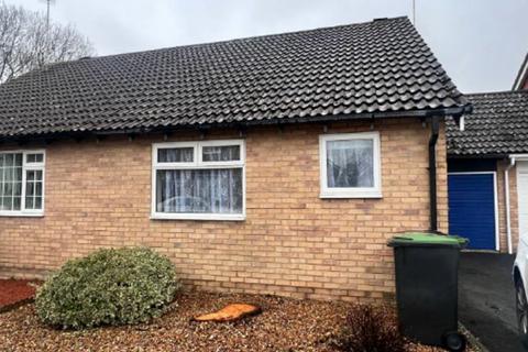 1 bedroom semi-detached bungalow to rent, Farriers Road, Stowmarket