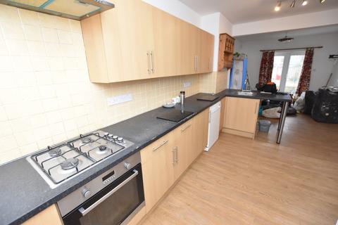 4 bedroom terraced house to rent, Station Road, Margate