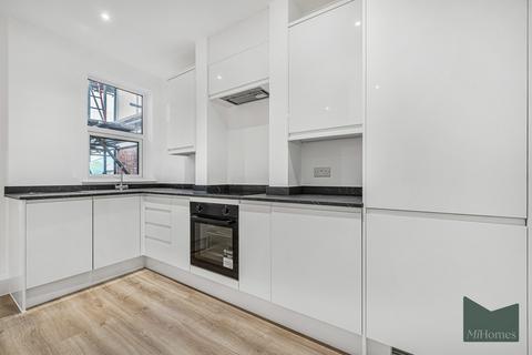 1 bedroom flat for sale, Wood Street