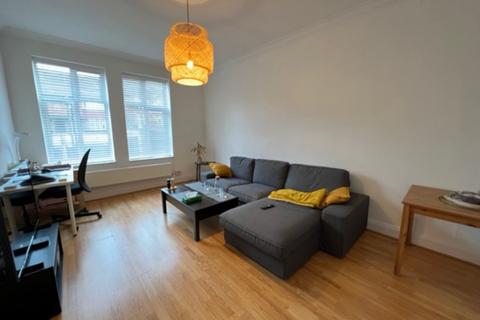 2 bedroom apartment to rent, Vivian Avenue, London NW4